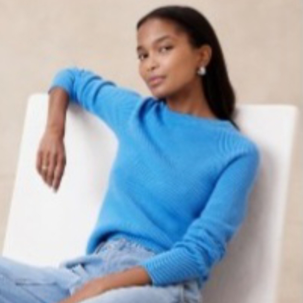 Banana Republic Crew Neck Women's Blue Sweater